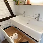 Historisches Fachwerk Haus Am Fluss Vendégház 3*