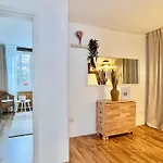 Historisches Fachwerk Haus Am Fluss Vendégház 3*