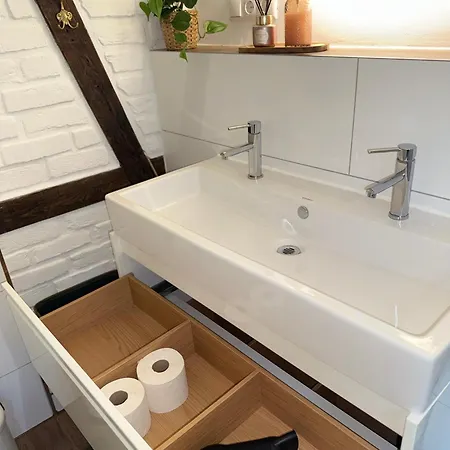 Historisches Fachwerk Haus Am Fluss Konukevi 3*