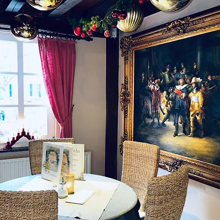 Historisches Fachwerk Haus Am Fluss Konukevi Monschau