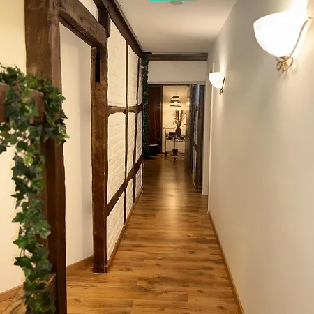 Historisches Fachwerk Haus Am Fluss 3*