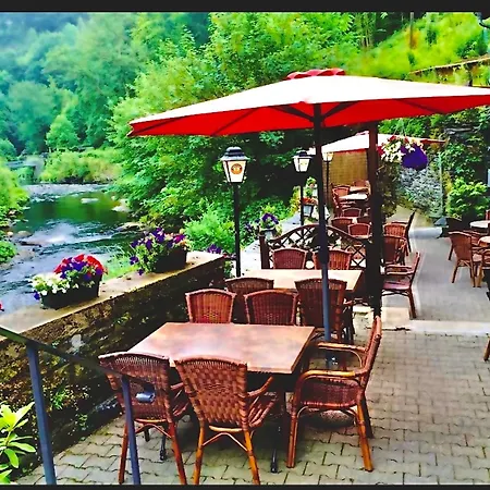 Historisches Fachwerk Haus Am Fluss Konukevi 3*