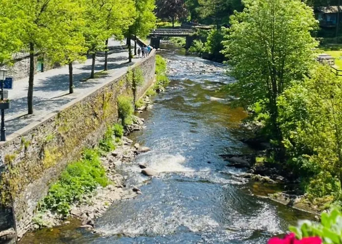 Πανσιόν Maison Am Fluss Μονσάου