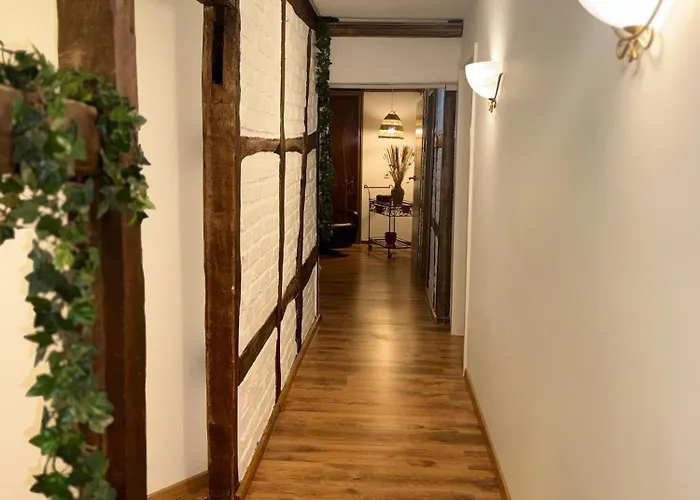 Historisches Fachwerk Haus Am Fluss 3*